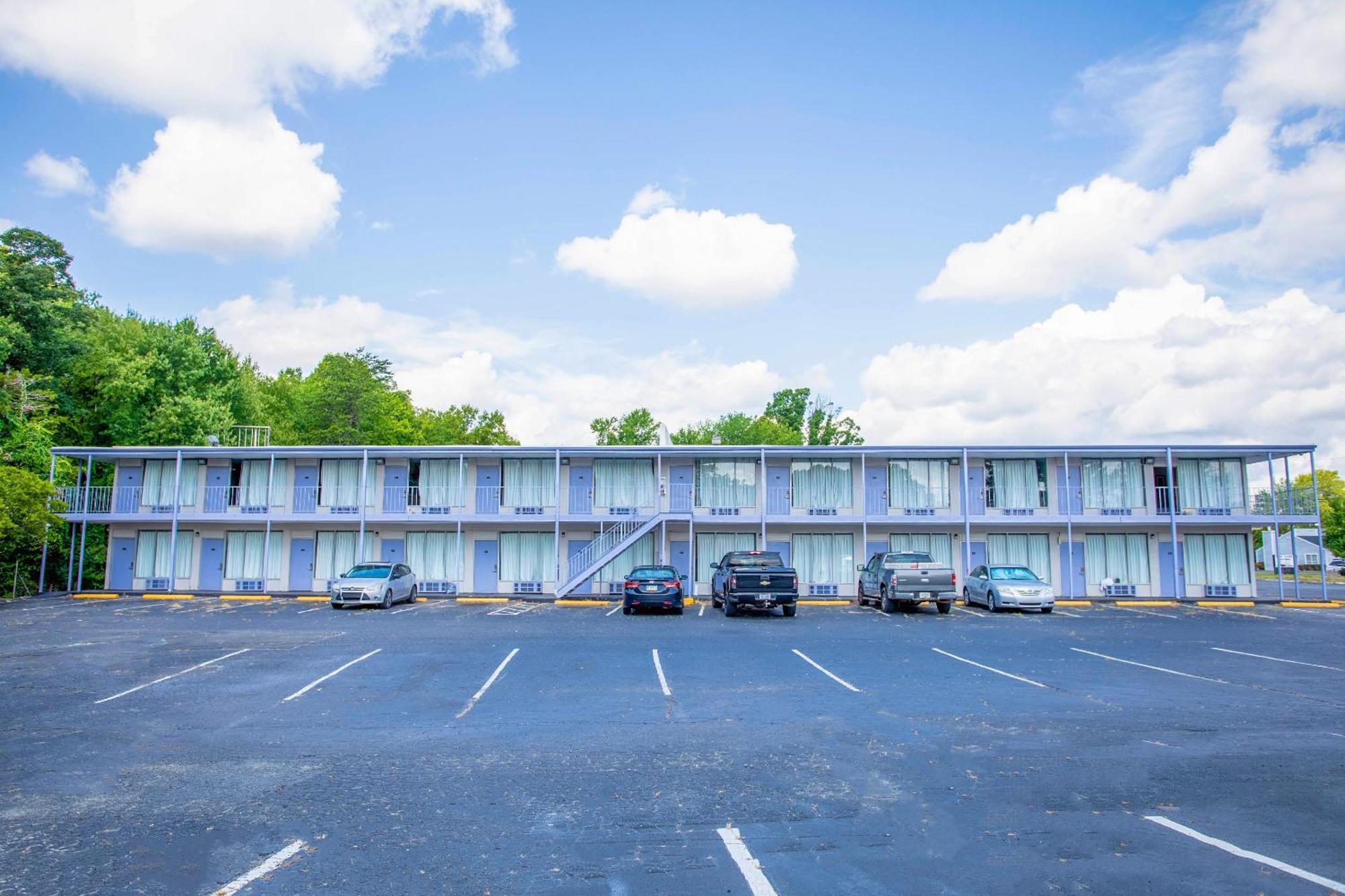 Oyo Inn Kernersville Esterno foto